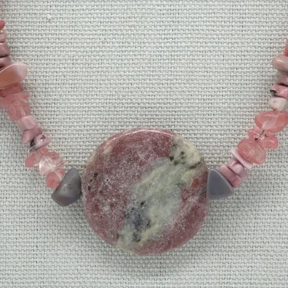 Necklace with Mother of Pearls, Rhodochrosite, Strawberry Quartz, and Jasper. - Picture 5 of 6
